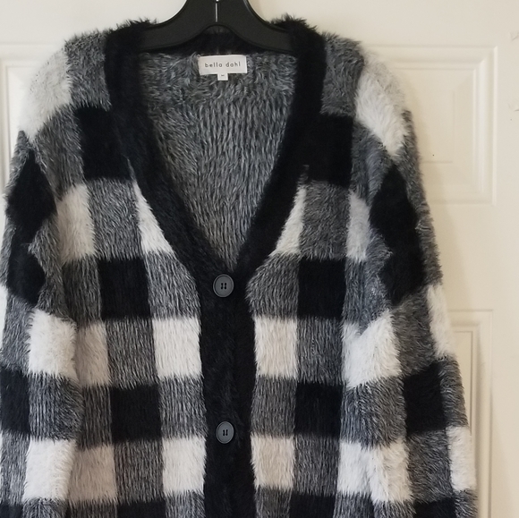 Bella Dahl Sweater Cardigan In White and Black Plaid - Picture 7 of 13